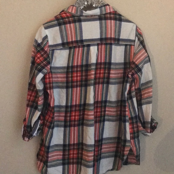 Boyfriend fit plaid button down - Picture 3 of 3